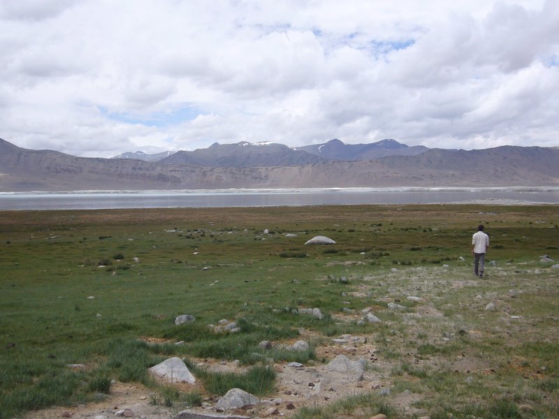 Tso-kar - the salt lake.